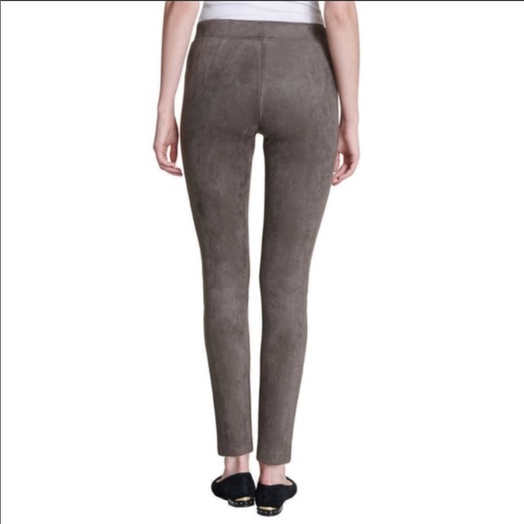 Andrew Marc pull on women’s pants, Taupe Sz M - Picture 2 of 3